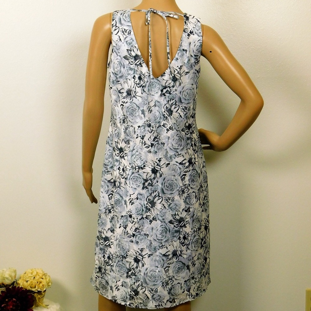 Floral Sleeveless Tie Neck Midi Dress Juniors size 7/8 White Gray NWT